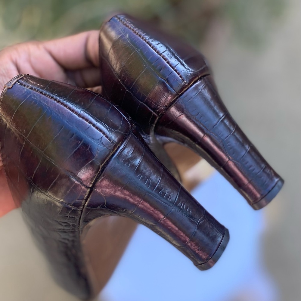 VTG Ann Taylor 🇮🇹 Made 💯 Leather Pumps Sz 6.5M - Picture 7 of 10